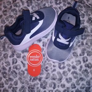 Toddler tennis shoes